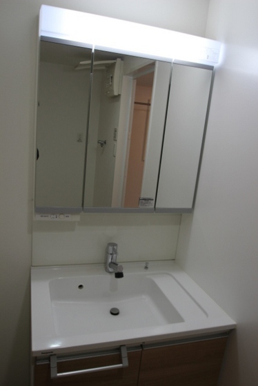洗面設備　※別部屋の写真です