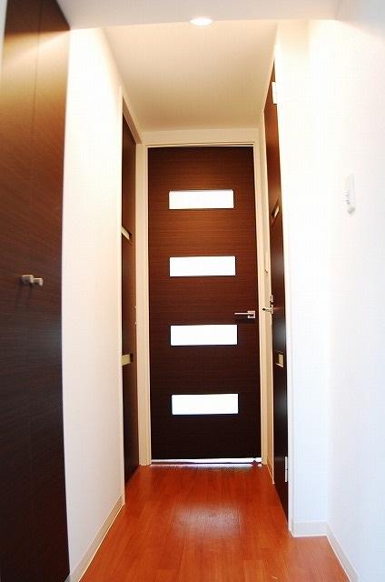 玄関　アーデン四ツ橋プライマリーワン　玄関