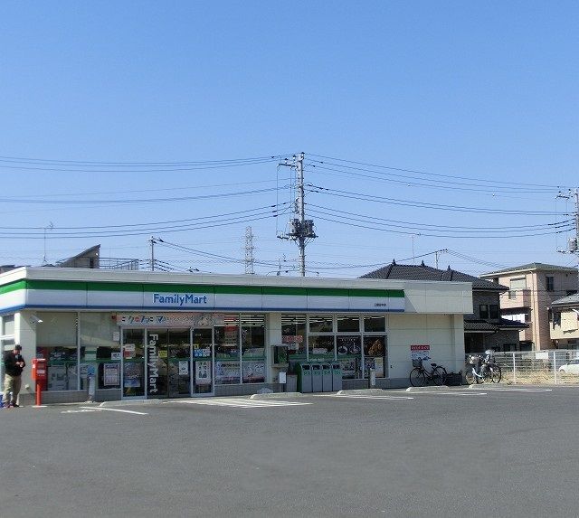 コンビニ　ファミリマート三郷谷中店（コンビニ）まで74m