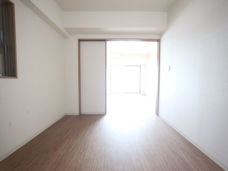 その他　ＬＤＫ10.1帖　洋室6帖　つなげても仕切っても使えます