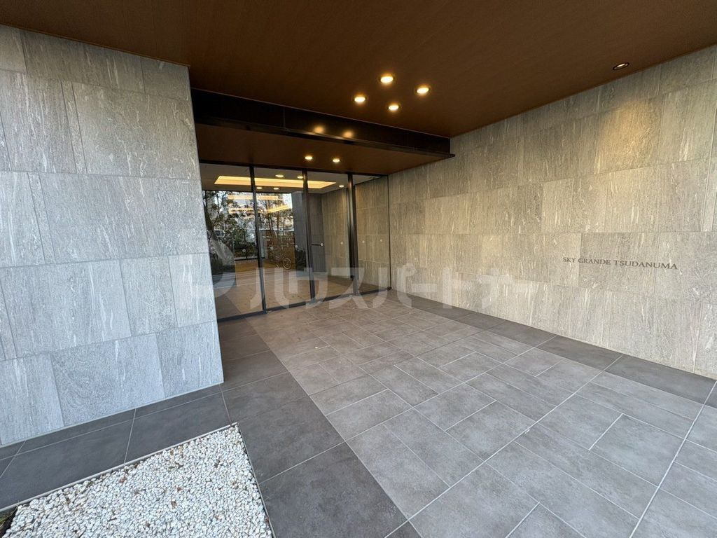 エントランス　エントランス