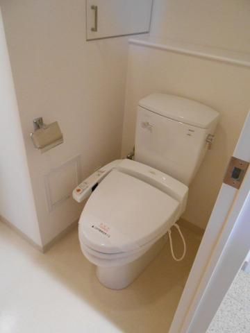 トイレ　★★ウォシュレット機能付★★