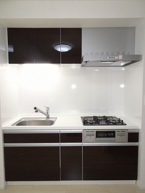 キッチン　★使いやすい3口コンロ、システムキッチン★