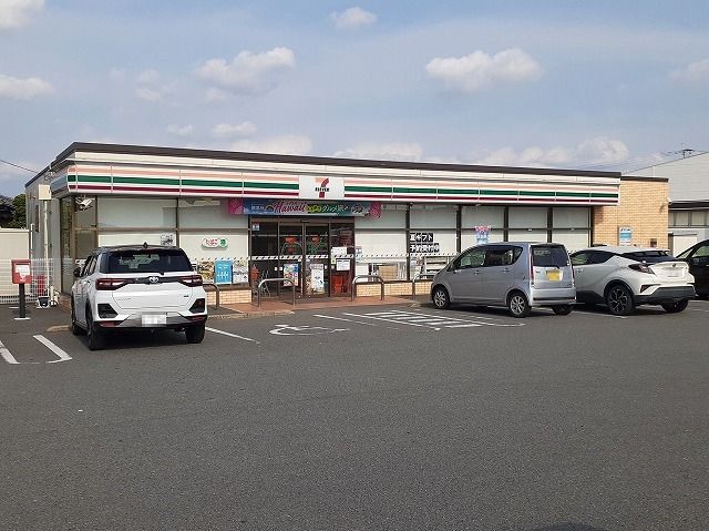コンビニ　セブンイレブン筑後赤坂店（コンビニ）まで560m