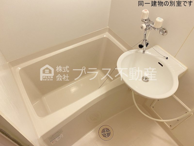 バス・シャワールーム　設備仕様は号室により異なる為、現況を優先致します。