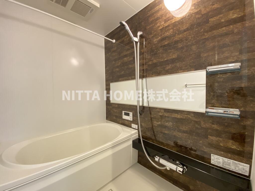 バス・シャワールーム　追炊き、浴室乾燥機付きのバスルーム◆