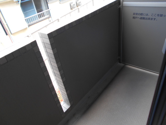 バルコニー　※同物件、別部屋になります。