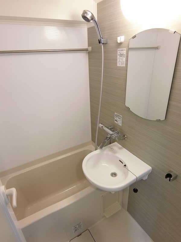 バス・シャワールーム　※同物件、別部屋になります。