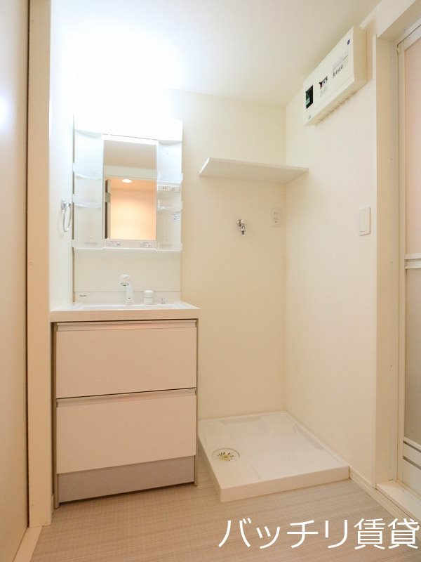 洗面設備　同型タイプの為、現状を優先致します。