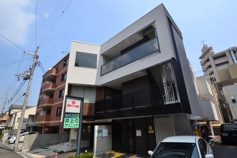 病院　井上クリニック（病院）まで881m