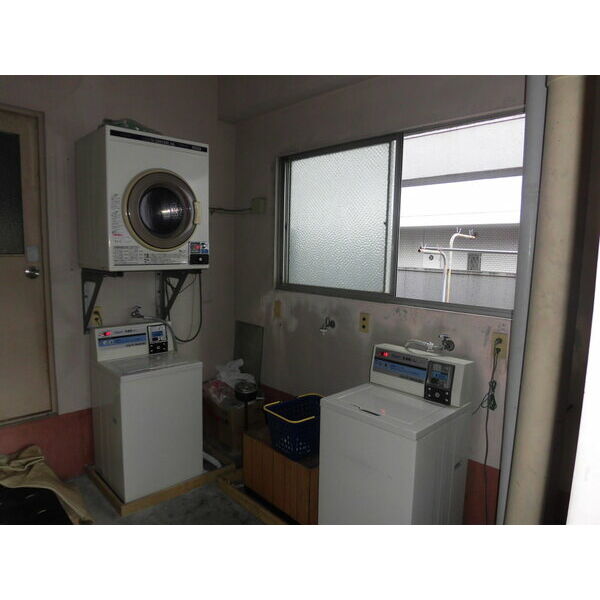 その他共有部分　コインランドリー