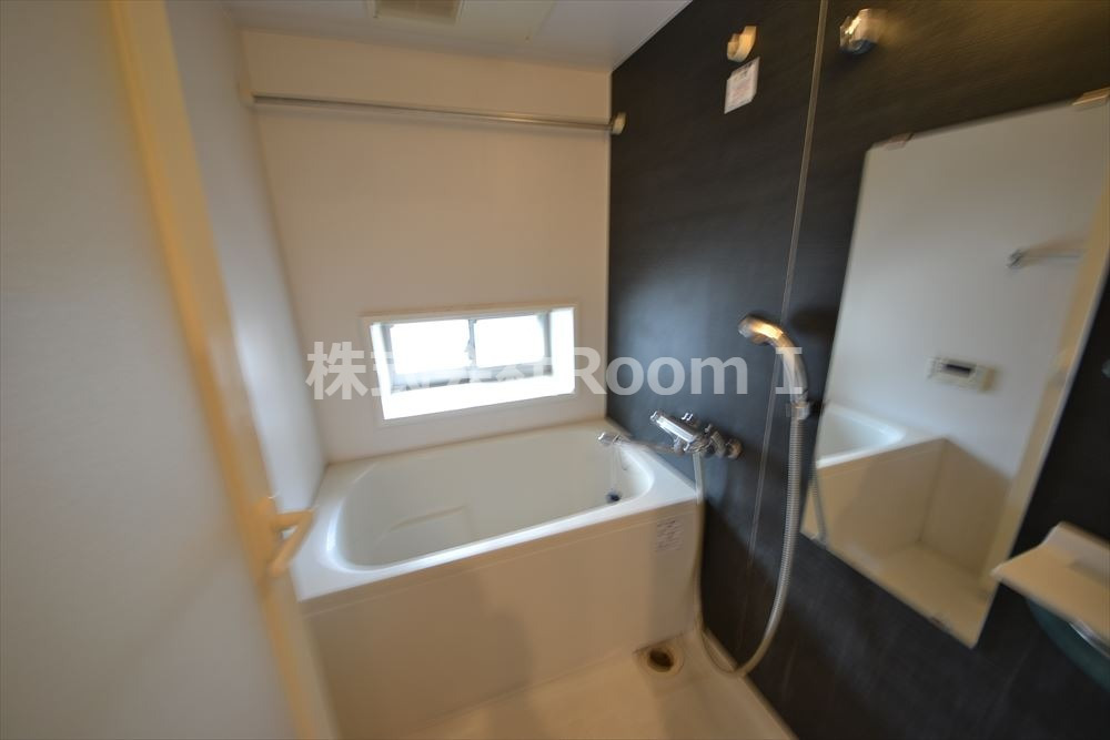 バス・シャワールーム　ゆったり過ごせるお風呂です