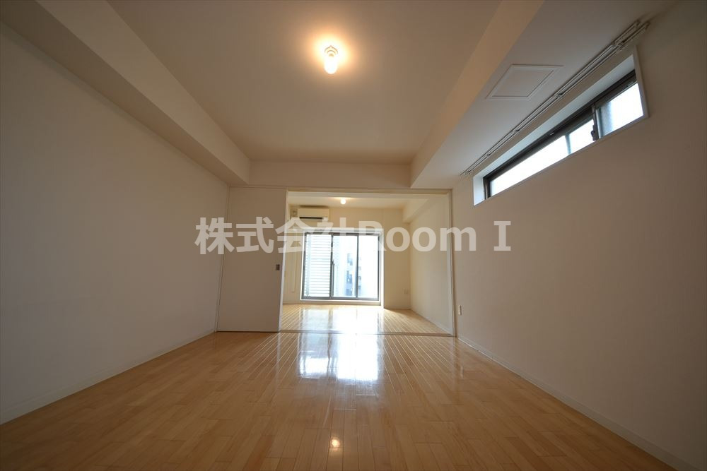 居室・リビング　居間です