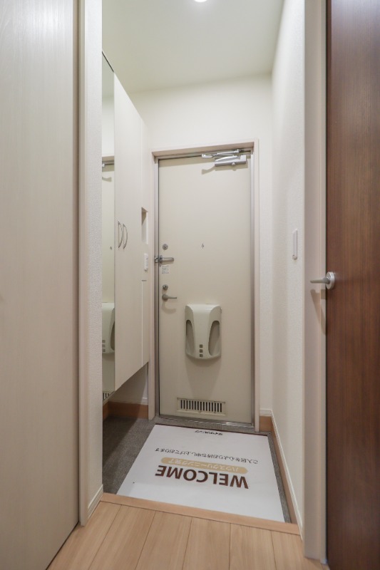 玄関　図面と現状に相違がある場合には現状を優先