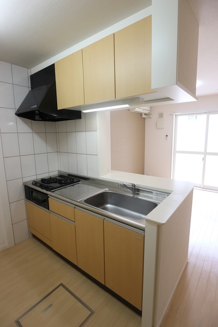キッチン　※写真は他号室です