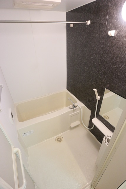 バス・シャワールーム　※写真は他号室です