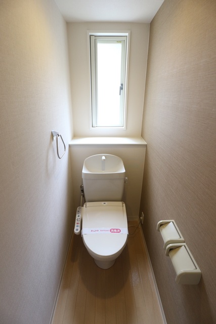 トイレ　※写真は他号室です