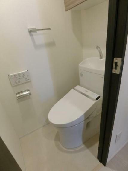 トイレ　トイレ