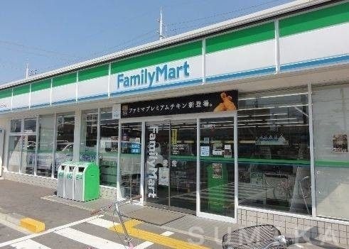 コンビニ　ファミリーマート 岡山北長瀬店（コンビニ）まで421m