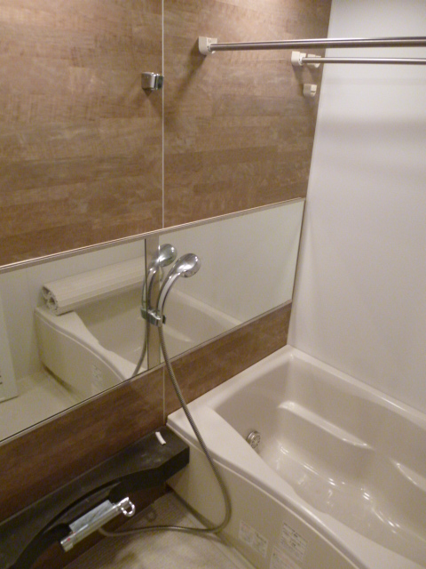 バス・シャワールーム　バス　※別部屋参考写真