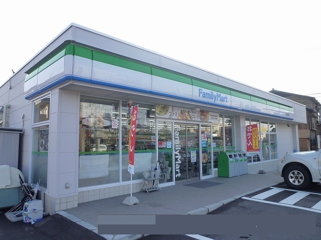 コンビニ　ファミリーマート金沢三口町店（コンビニ）まで290m