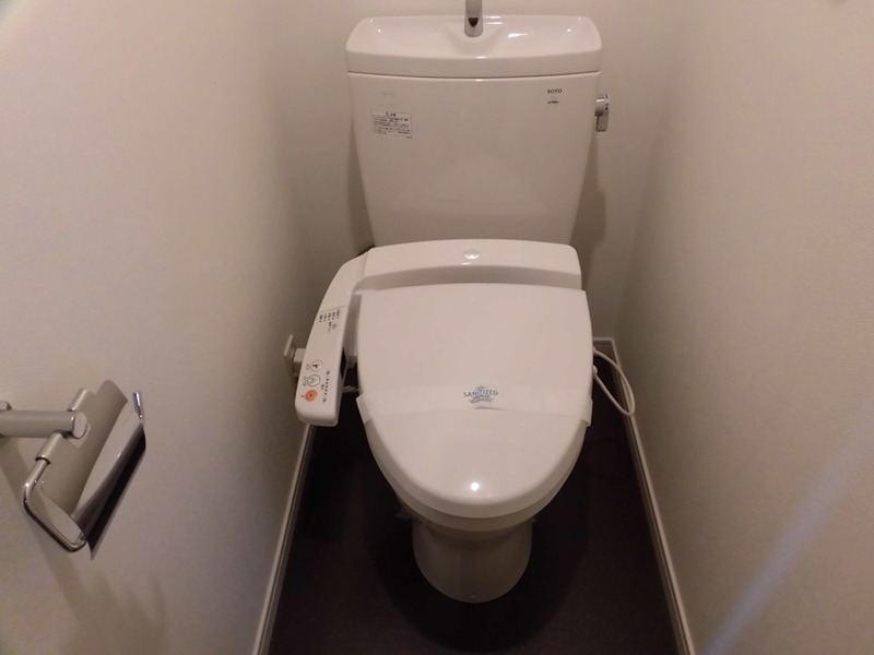 トイレ　※同仕様写真