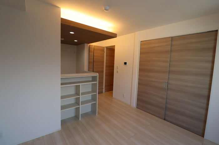 居室・リビング　☆明るい洋室☆