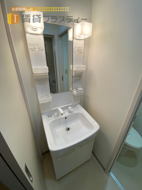 洗面設備　独立洗面台は嬉しいポイント。