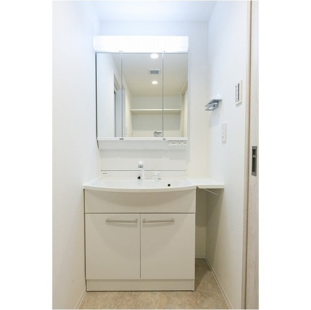 洗面設備　同タイプ別住戸写真（現況優先）