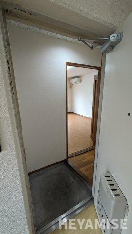 玄関　※別号室の参考画像です※現況を優先します