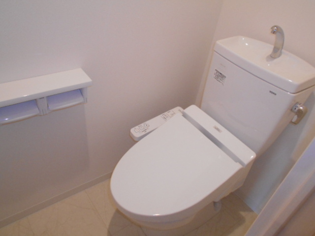トイレ　トイレ　温水洗浄暖房便座