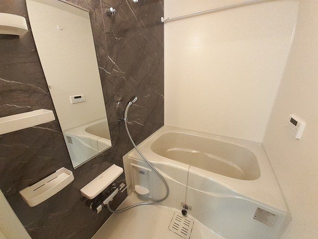 バス・シャワールーム　日々の疲れを癒すお風呂付です