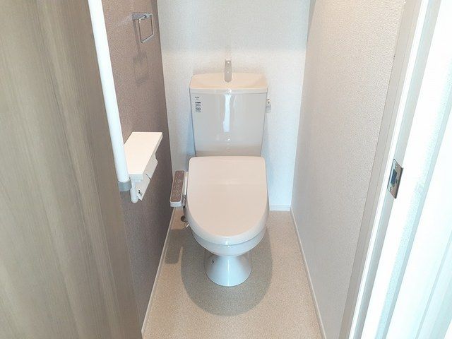 トイレ　清潔感のあるトイレです