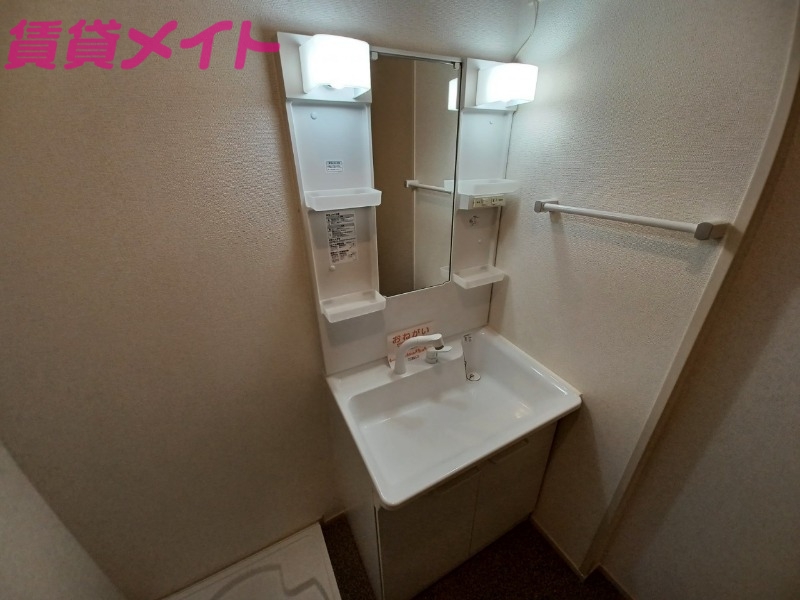 洗面設備　同タイプ部屋写真です。