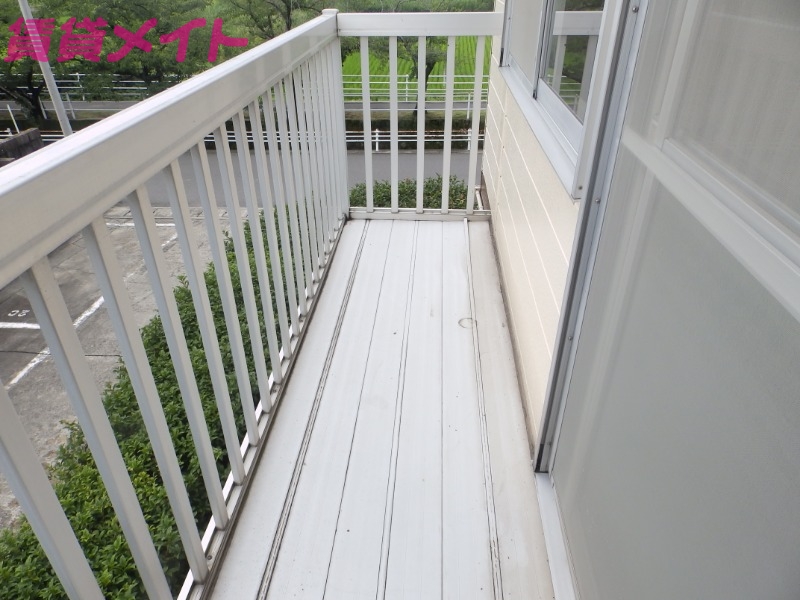 バルコニー　同タイプの写真です。