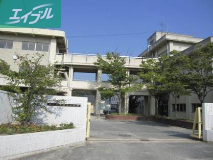中学校　岡山市立操山中学校（中学校）まで398m