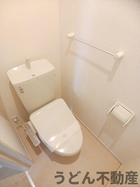 トイレ　うどん県のお部屋探しはうどん不動産へ うどんちゃんとLINE