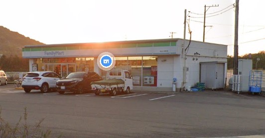 コンビニ　ファミリーマート 坂出川津町店（コンビニ）まで1093m