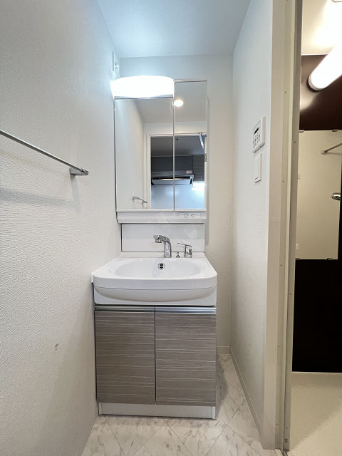 洗面設備　使いやすい洗面所です