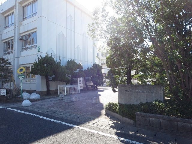 小学校　見能林小学校（小学校）まで400m