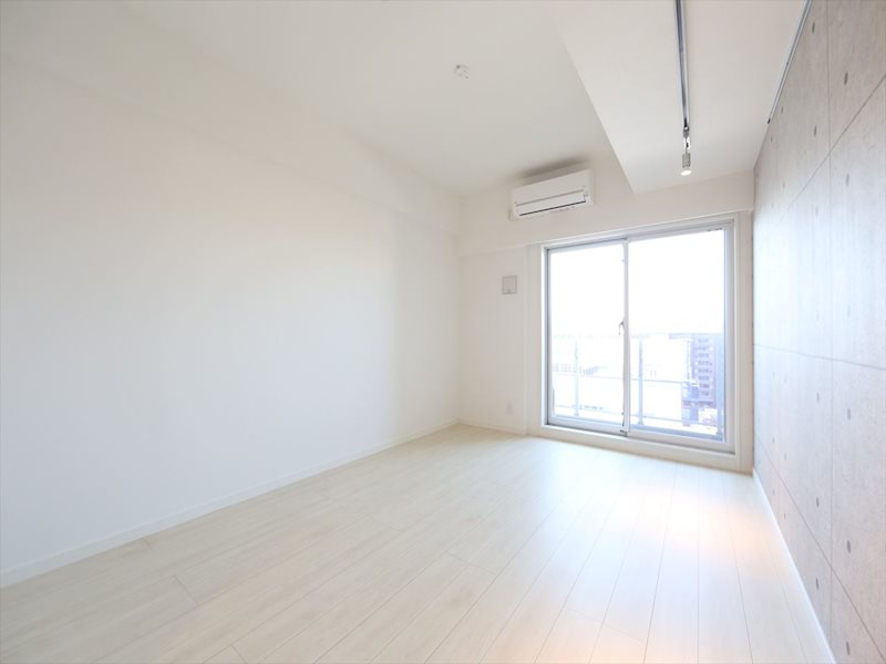 バルコニー　洋室8.9帖　クローゼット　エアコン　Wi-Fi無料