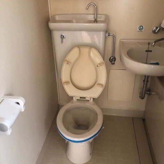 トイレ　トイレ