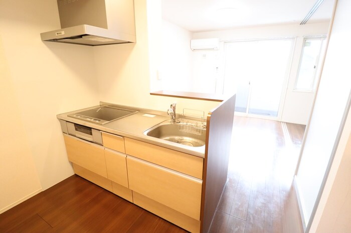 キッチン　対面システムキッチン（ＩＨコンロ付）