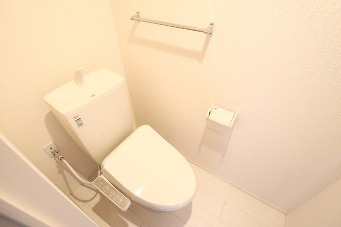 トイレ　温水洗浄暖房便座