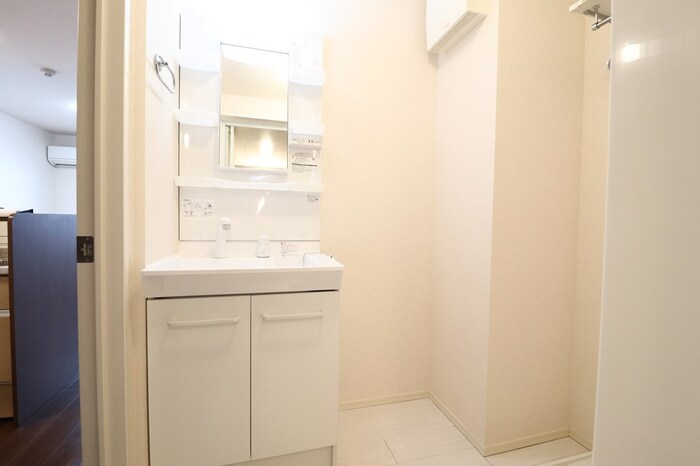 洗面設備　洗髪洗面化粧台