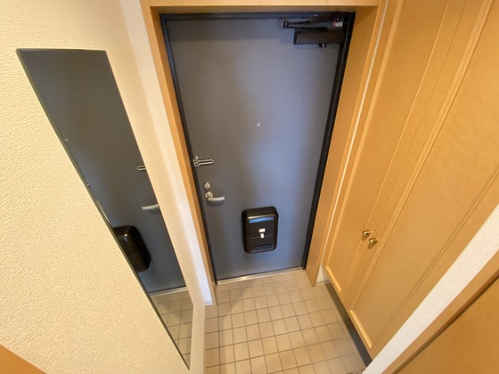 玄関　※別部屋の写真です