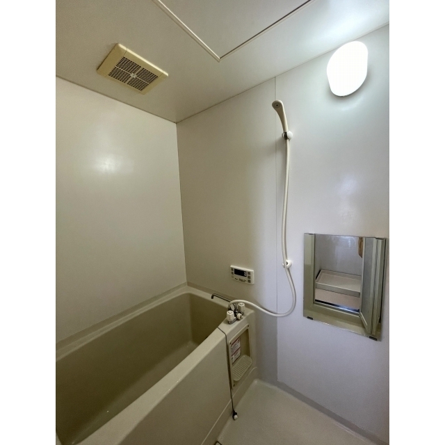 バス・シャワールーム　バスルーム