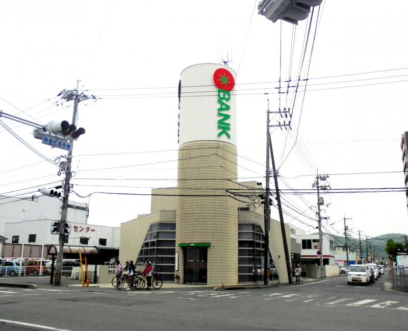銀行　トマト銀行庭瀬支店（銀行）まで915m