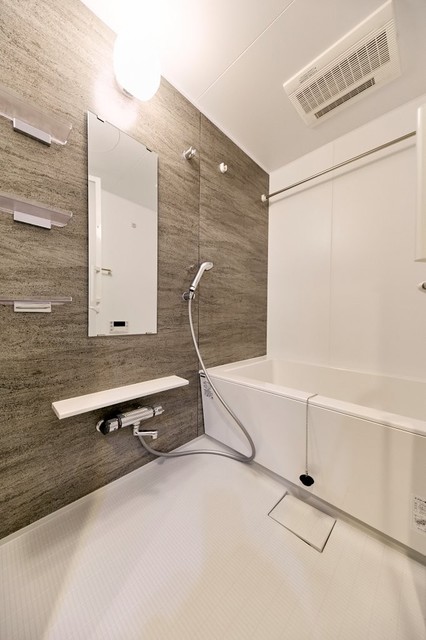 バス・シャワールーム　※写真は同タイプ住戸です。