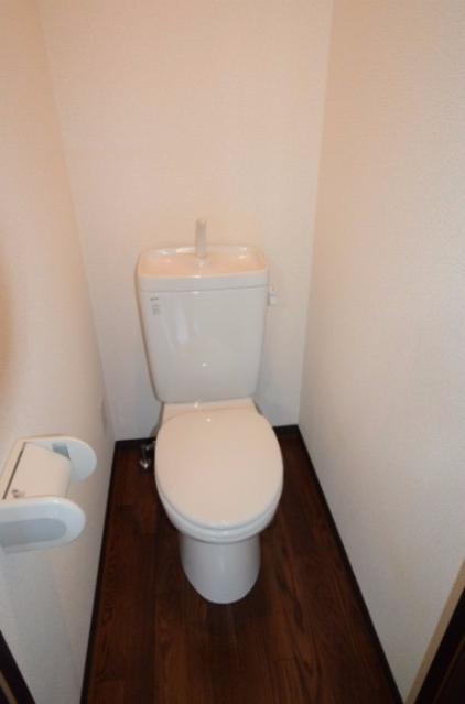 トイレ　コンパクトで使いやすいトイレです☆